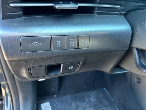 New 2026 Hyundai Kona SE image 9