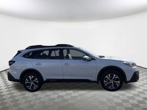 Certified 2022 Subaru Outback Limited w/ Popular Package #2 image 6