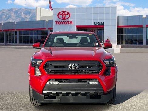 Used 2025 Toyota Tacoma SR5 image 2