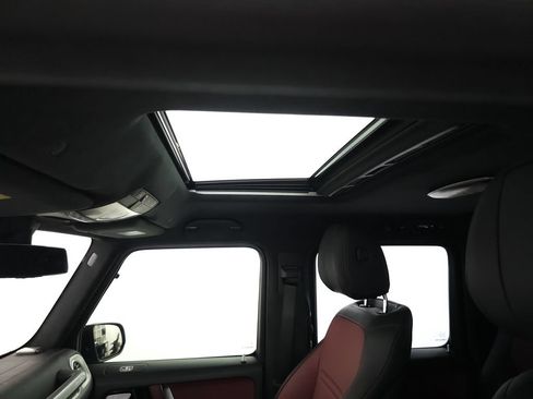 Certified 2025 Mercedes-Benz G 580 w/ Manufactur Interior Package image 26