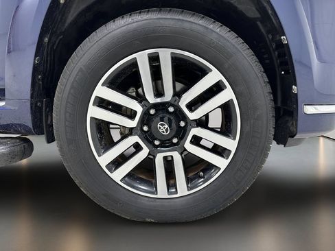 Used 2019 Toyota 4Runner Limited AWD/4WD image 10
