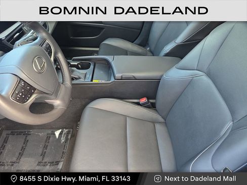 Used 2024 Lexus ES 350 w/ Premium Package image 18