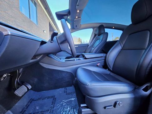 Used 2023 Tesla Model Y Long Range image 29