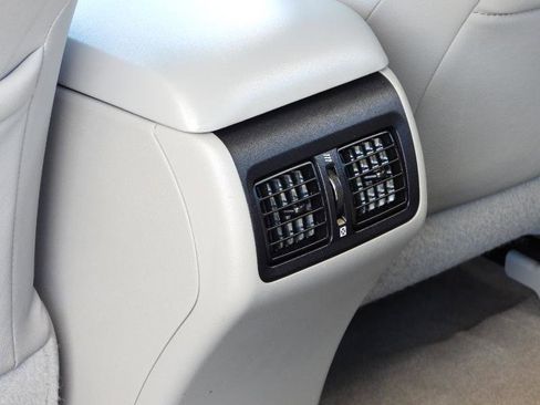 Used 2012 Toyota Camry XLE image 38