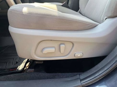 Used 2014 Subaru Forester 2.5i Premium w/ All-Weather Package AWD/4WD image 18
