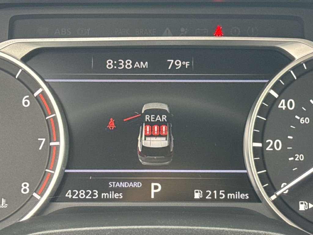Used 2025 Nissan Rogue SV FWD image 17