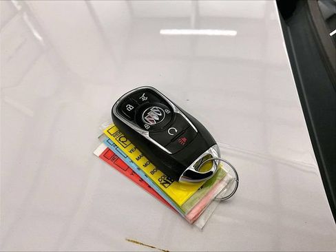 Used 2022 Buick Encore GX Select w/ Sport Touring Package FWD image 9