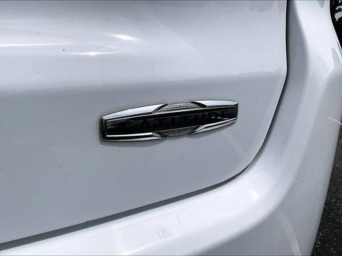 Used 2023 Jeep Compass Latitude w/ Sun and Sound Group AWD/4WD image 24