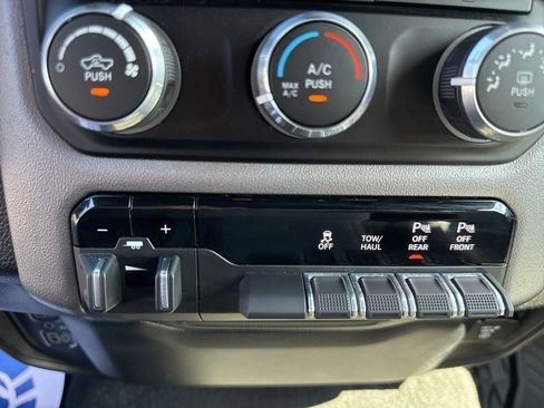 Used 2024 RAM 1500 Big Horn image 36