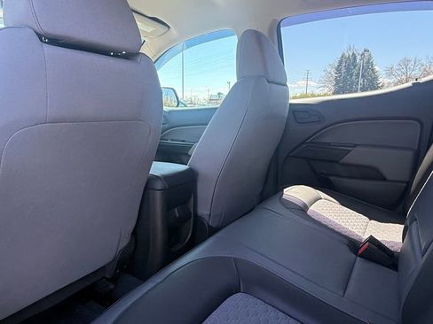 Used 2019 Chevrolet Colorado W/T w/ WT Convenience Package AWD/4WD image 8