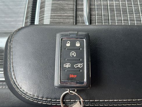 Used 2022 Jeep Wagoneer Series III w/ Convenience Group I AWD/4WD image 35