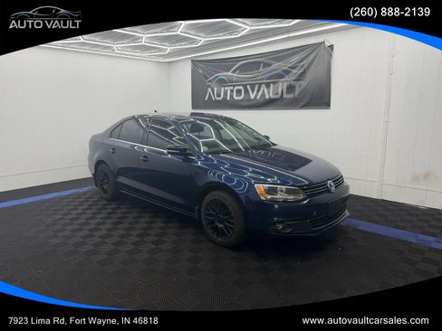 Used 2012 Volkswagen Jetta TDI FWD image 1