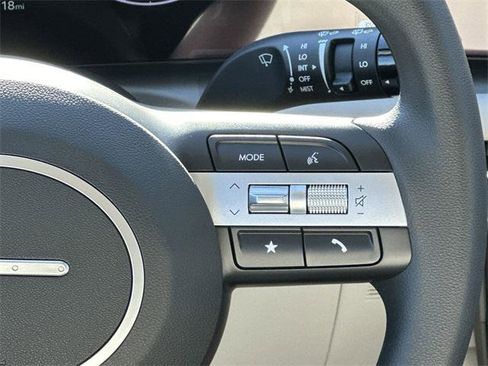 New 2025 Hyundai Tucson SEL image 25