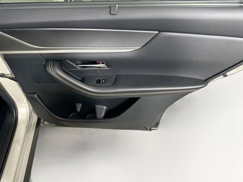 Used 2024 MAZDA CX-90 Plug-In Hybrid w/ Preferred AWD/4WD image 31