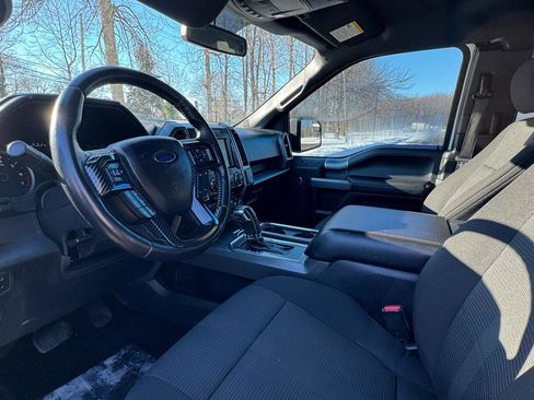 Used 2017 Ford F150 XLT w/ Equipment Group 302A Luxury image 26