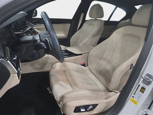 Used 2022 BMW 530i w/ Convenience Package image 14