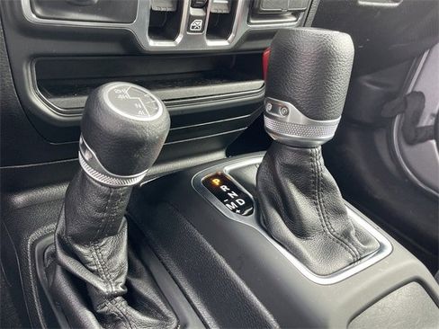 Used 2021 Jeep Wrangler Unlimited Sport image 21