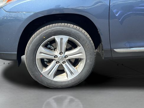 Used 2011 Toyota Highlander Limited w/ Tow Pkg AWD/4WD image 37