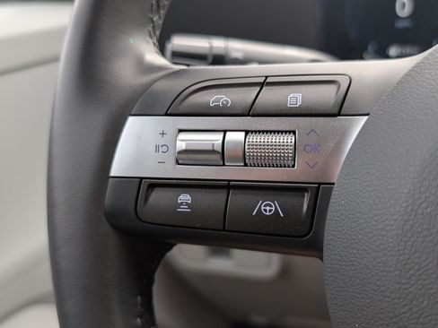Used 2024 Hyundai Kona SEL w/ Convenience Package FWD image 23