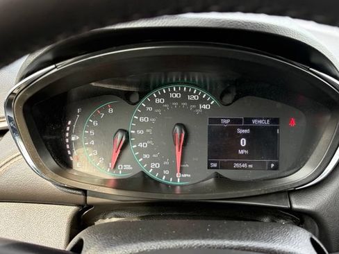 Used 2020 Chevrolet Trax LT AWD/4WD image 18