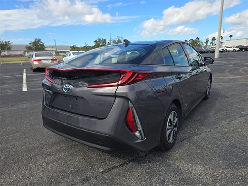 Used 2018 Toyota Prius Prime Plus image 4