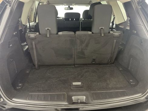 Used 2020 Nissan Pathfinder SV image 25