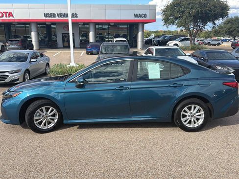 Used 2025 Toyota Camry LE FWD image 6
