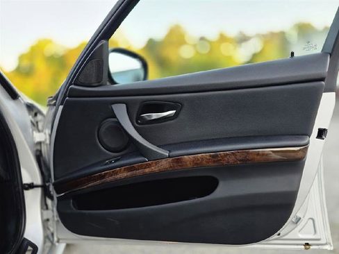 Used 2009 BMW 328i Sedan image 28