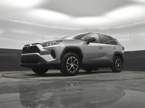 Used 2022 Toyota RAV4 LE FWD image 38