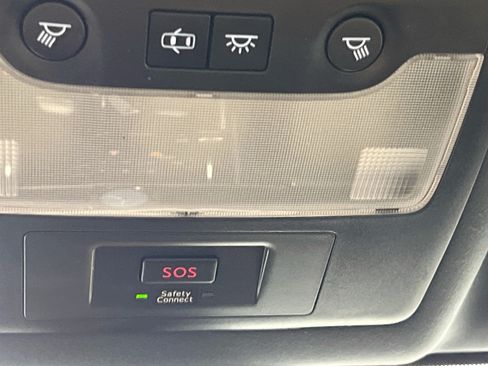 Used 2018 Lexus IS 300 F Sport w/ F Sport Package RWD image 22