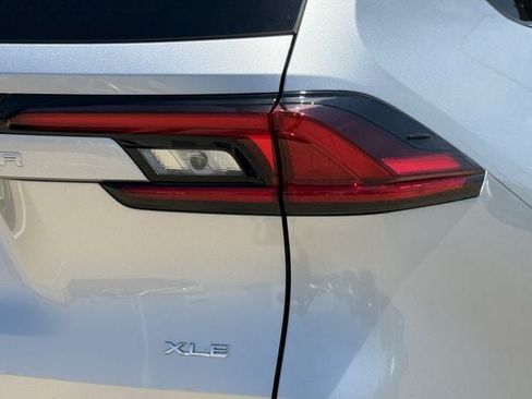 Used 2025 Toyota Grand Highlander AWD image 7