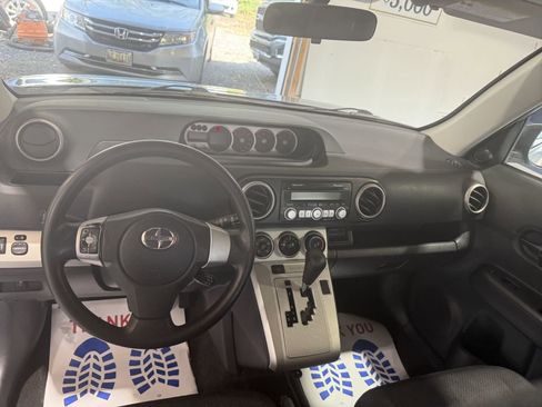 Used 2009 Scion xB image 6