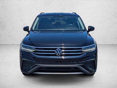 Used 2023 Volkswagen Tiguan S FWD image 2