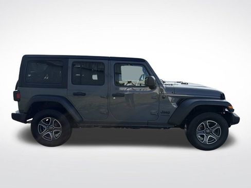 Used 2022 Jeep Wrangler Unlimited Sport AWD/4WD image 4