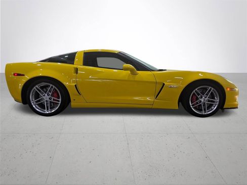 Used 2007 Chevrolet Corvette Z06 w/ Preferred Equipment Group RWD image 8