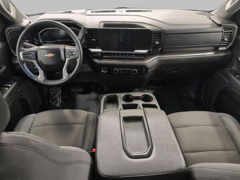Used 2024 Chevrolet Silverado 1500 LT AWD/4WD image 6