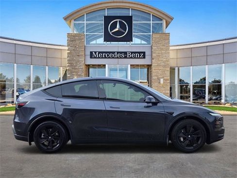 Used 2026 Tesla Model Y AWD image 5