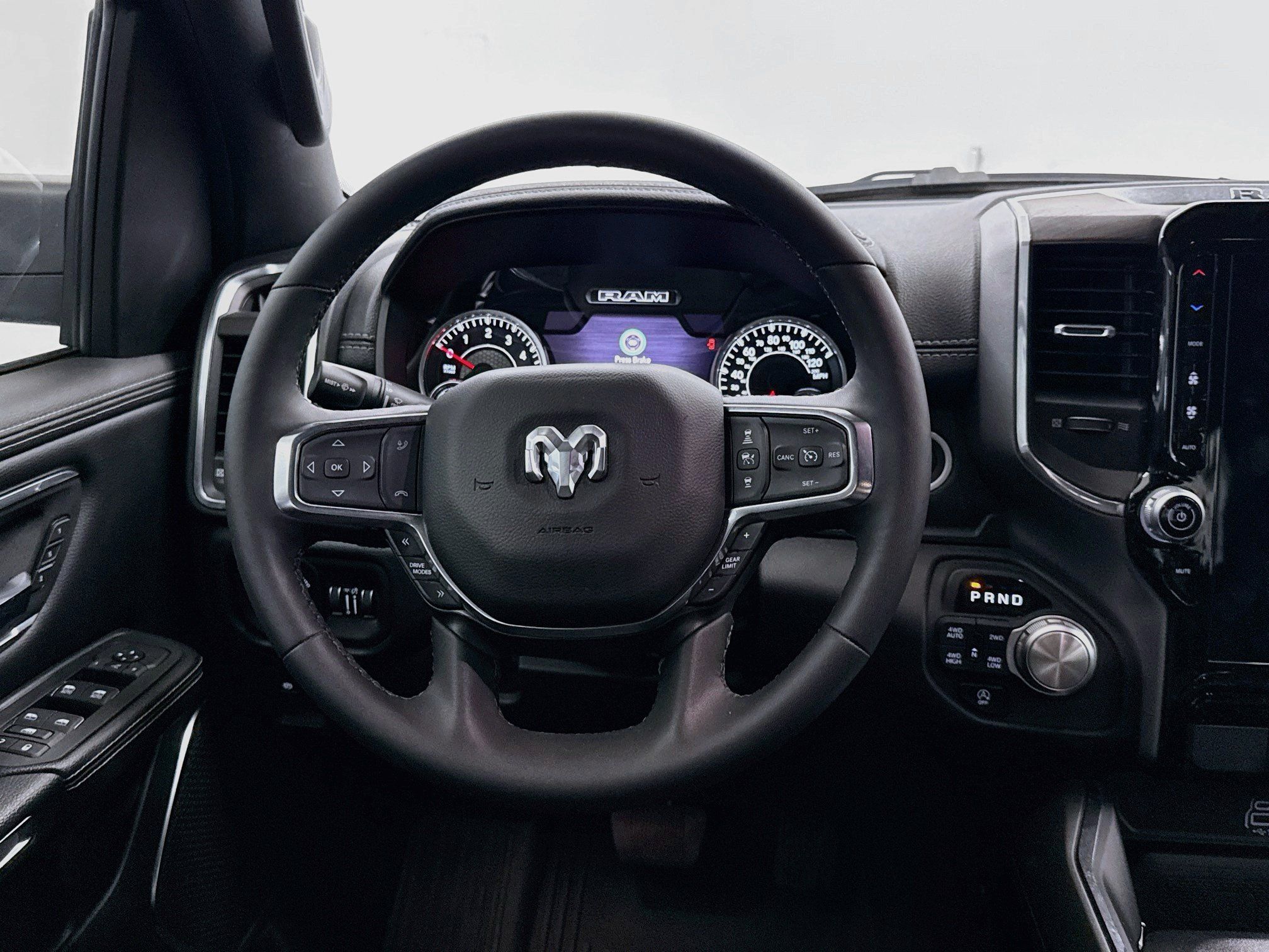 Used 2025 RAM 1500 Laramie AWD/4WD image 18
