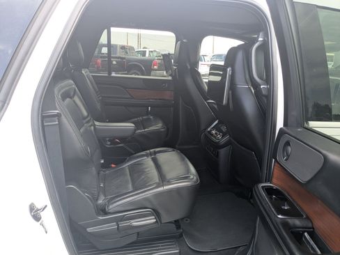Used 2018 Lincoln Navigator L Reserve w/ Technology Package AWD/4WD image 33