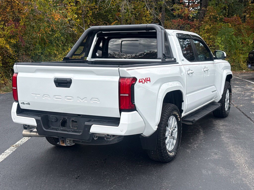 Certified 2024 Toyota Tacoma SR5 AWD/4WD image 8