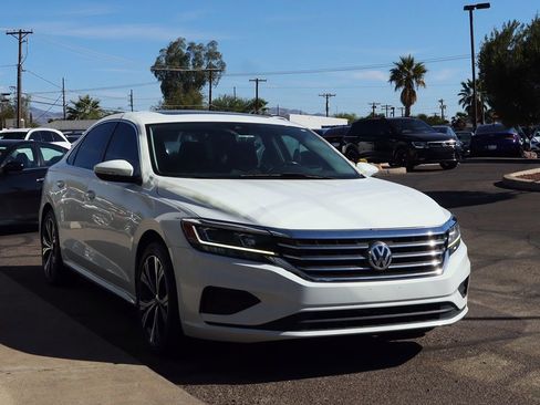Used 2022 Volkswagen Passat 2.0T SE image 14