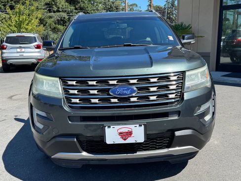 Used 2016 Ford Explorer XLT w/ Equipment Group 202A AWD/4WD image 2