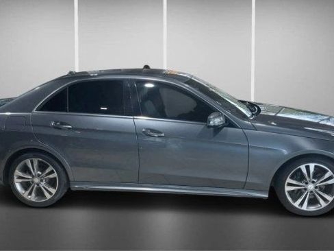 Used 2016 Mercedes-Benz E 350 Sedan image 6