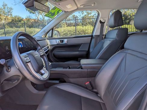 Certified 2025 Hyundai Santa Fe SEL image 16