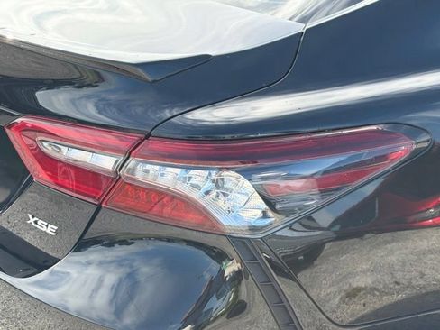 Used 2022 Toyota Camry XSE FWD image 12