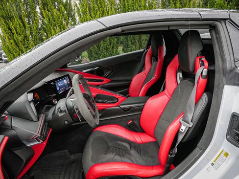 Used 2023 Chevrolet Corvette Stingray Premium Conv w/ 3LT image 16