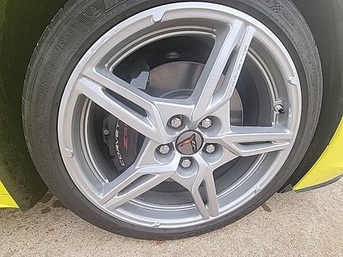 Used 2024 Chevrolet Corvette Stingray Preferred Cpe w/ Z51 Performance Package image 10