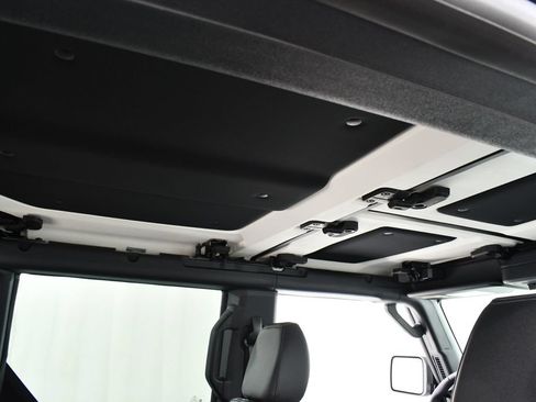 New 2026 Ford Bronco Badlands AWD/4WD image 18