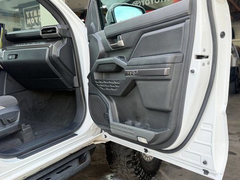 Used 2024 Toyota Tacoma TRD Off-Road w/ TRD Off Road Upgrade Package image 44