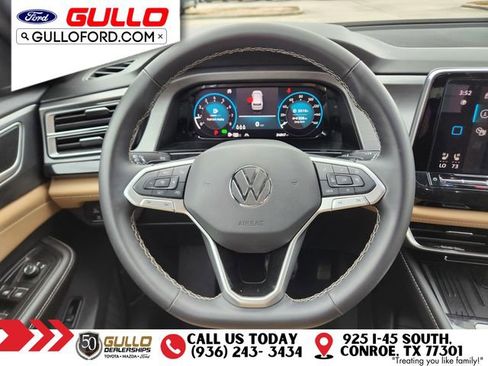 Used 2025 Volkswagen Atlas Cross Sport SE image 12